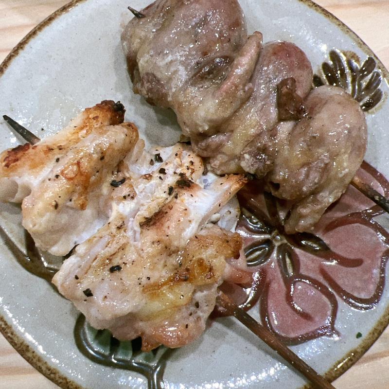 なんこつ、せせり(炭火焼鶏ぱんださん)