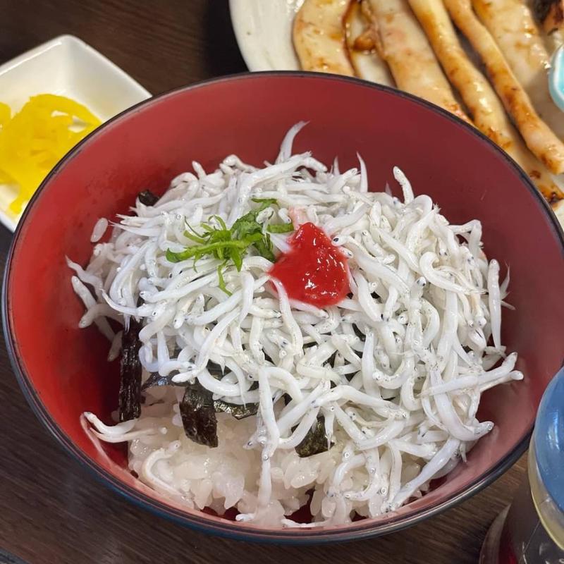 しらす丼(魚市商店)