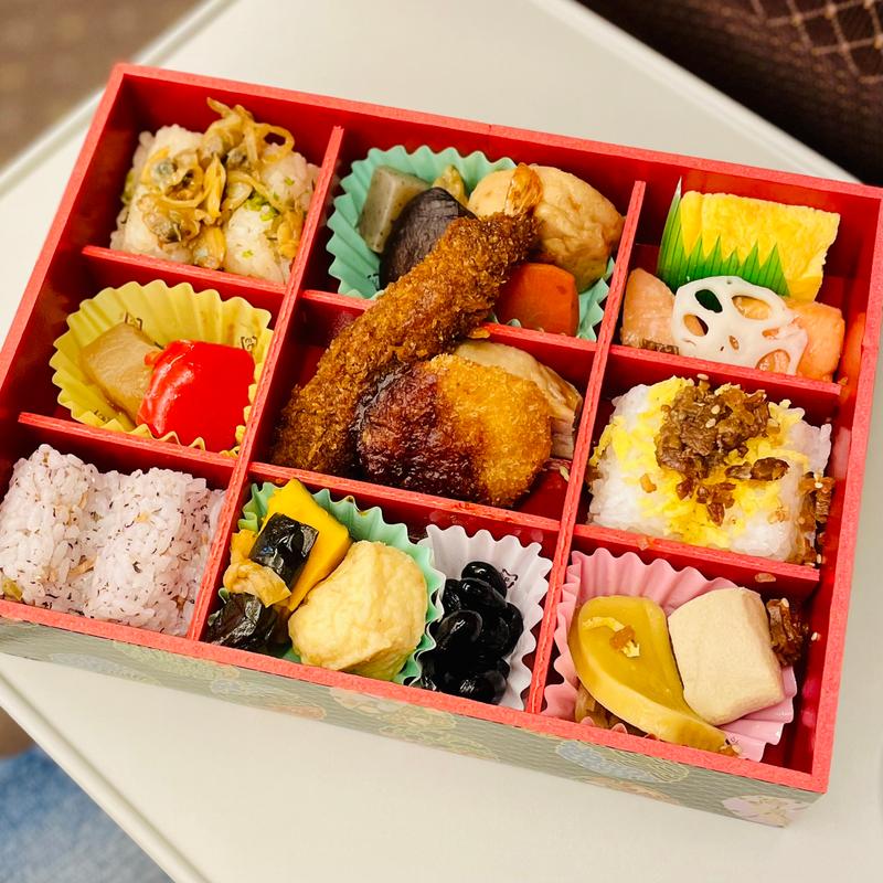 特製幕の内御膳(東京デリカステーション 南コンコース店)