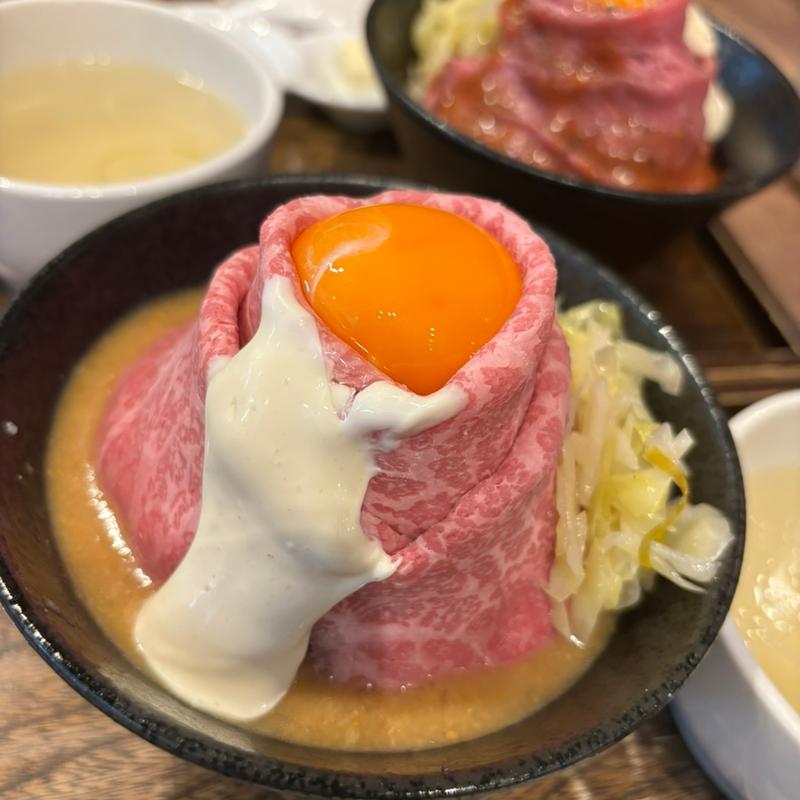 黒毛和牛のローストビーフ丼定食(ローストビーフ大野 原宿店)