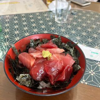 マグロ丼(海鮮バーベキュー（とれとれ市場南紀白浜外店）)