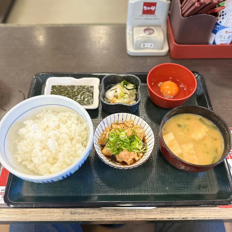こだわり卵の鶏小鉢朝食(なか卯 長吉長原東店)