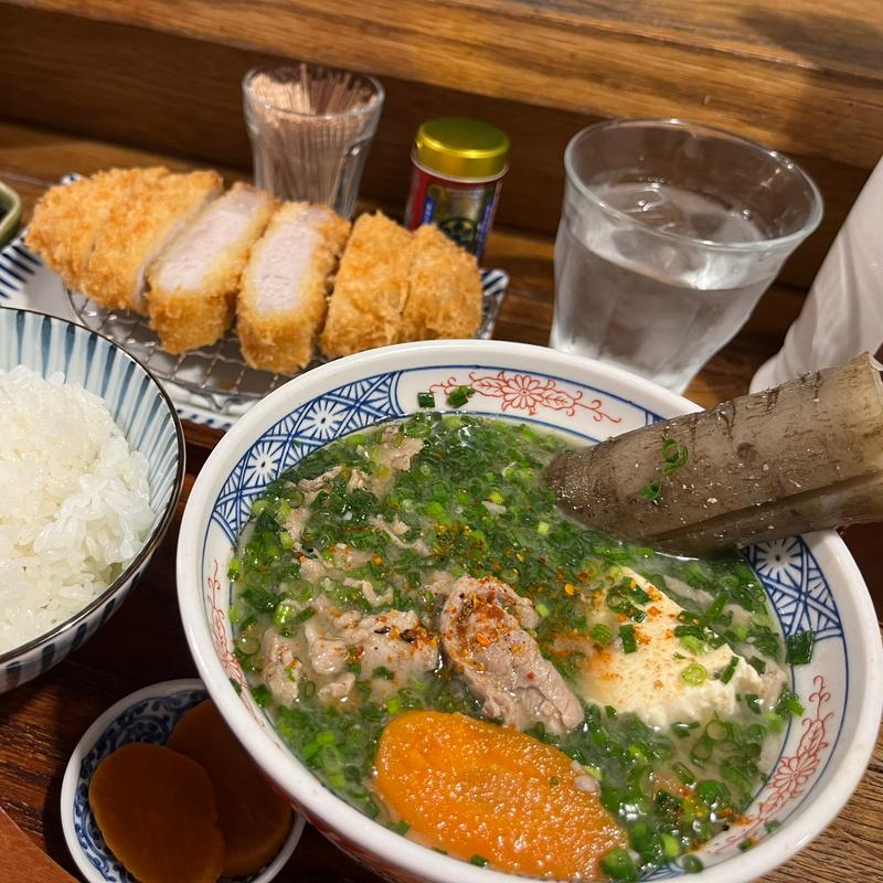 豚汁定食（ロースカツ付き）(汁食堂)