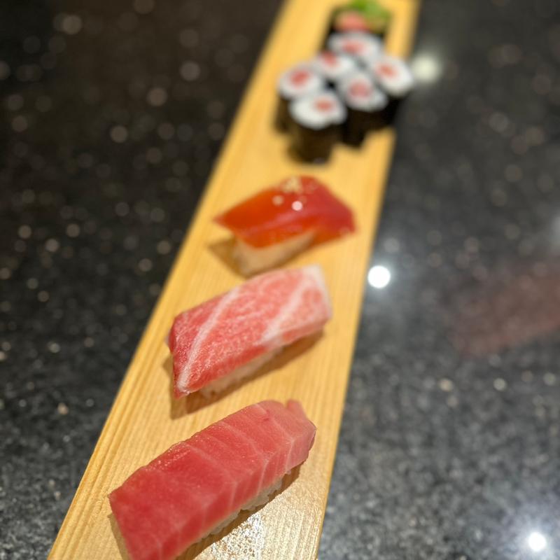 まぐろ食べ比べ(にぎり長次郎 長居公園通り店)