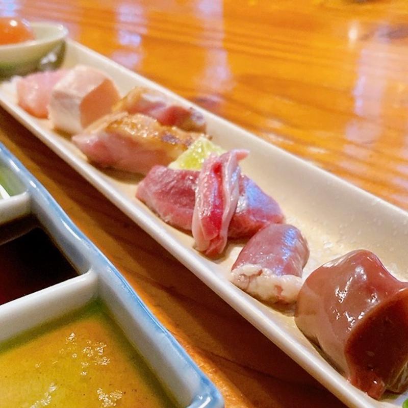 刺身盛り合わせ7種(やきとり鶏鳴)