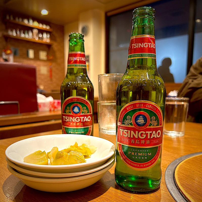 青島ビール(成龍萬寿山 本店 （せいりゅうまんじゅさん）)