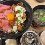 ローストビーフとチキン南蛮丼(北海道キッチン YOSHIMI 横浜店)