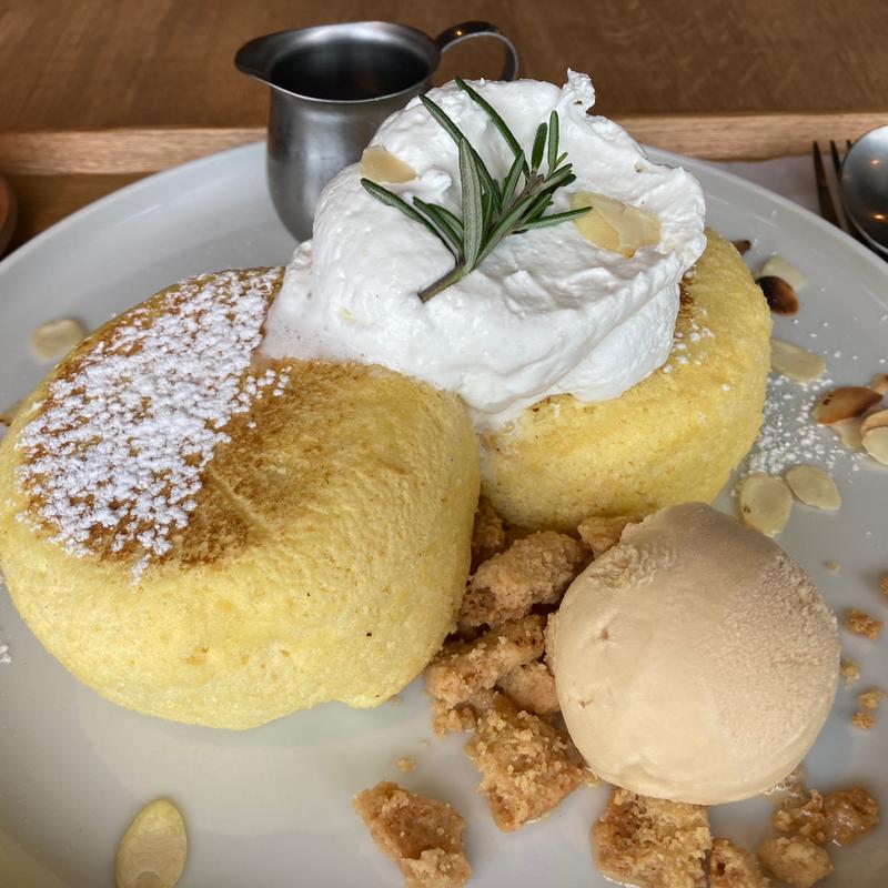 リコッタチーズパンケーキ(CAFEE OTTO ROOF TOP GARDEN（カフェ オットー ルーフトップ ガーデン）)