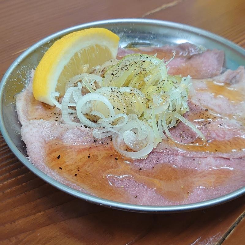 タン刺し(浜松町 スタンド富士)