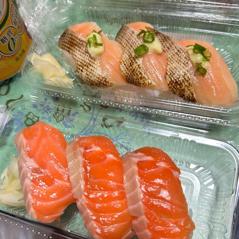 生サーモン、炙りサーモントラウト(ちよだ鮨 曳舟店)