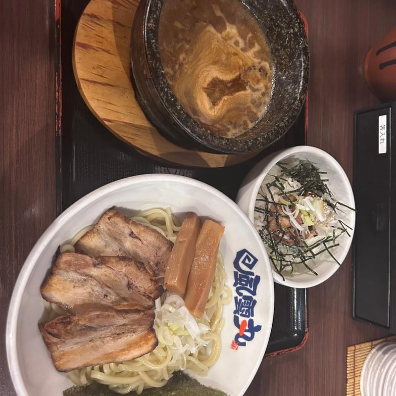 (クイックリー MEGAドン・キホーテうるま店)