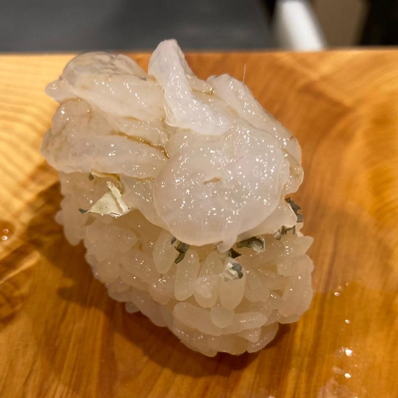 白エビ握り(すし 琉之輔 （スシ リュウノスケ）)