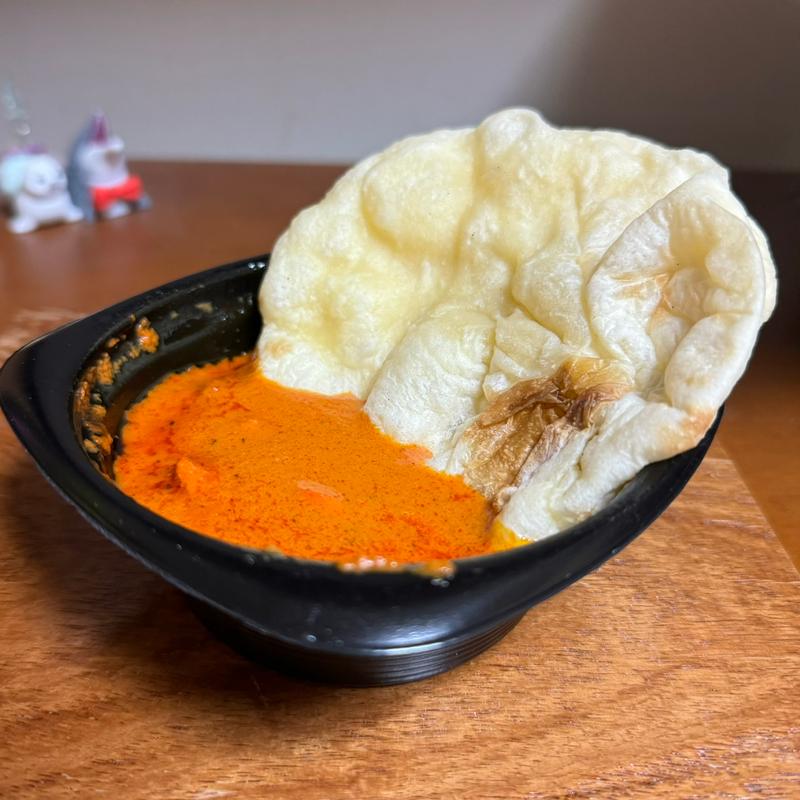 バターチキン、プレーンナン(スバカマナ デリ 名鉄東岡崎店)