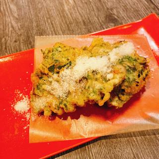 カツオ、モッツァレラチーズ、大葉のはさみ揚げ(hitokadoru)