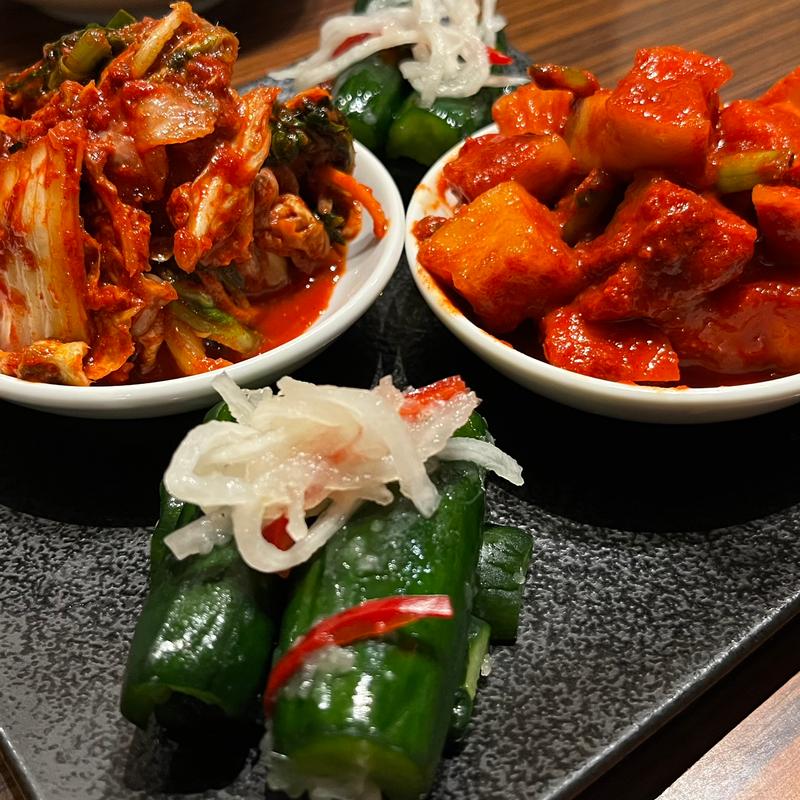 キムチ盛合せ(炭火焼肉・韓国料理 KollaBo 銀座店)