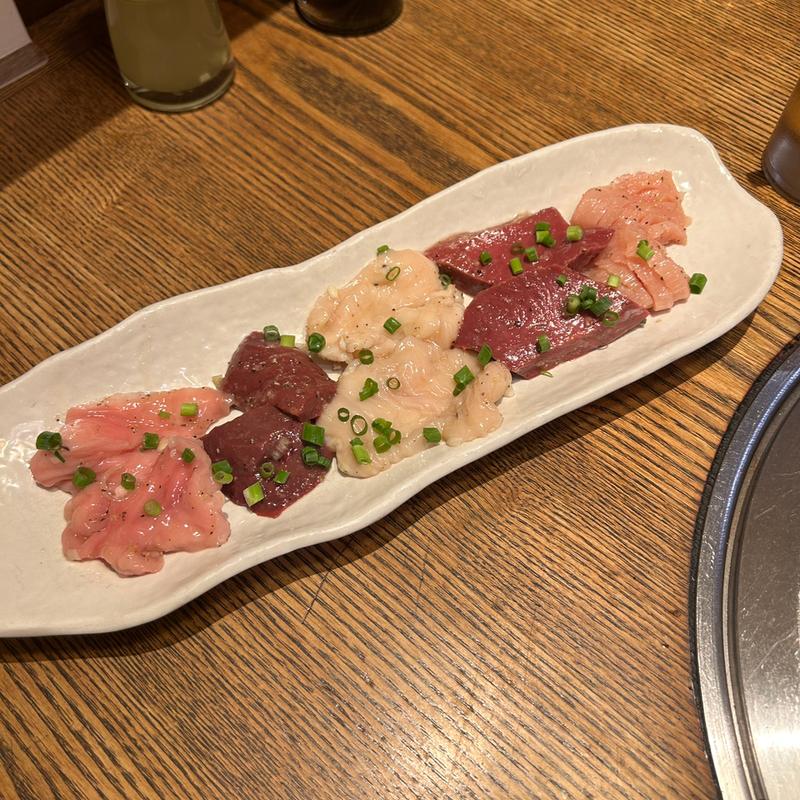 ホルモンミックス盛り(炭火庭)