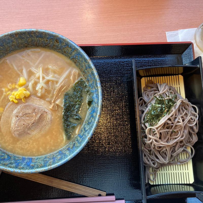 味噌ラーメン、もり蕎麦(湯風景しおり店内・膳処花の木 （膳処花の木）)