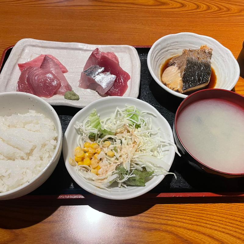 ブリの煮付け・中刺身(秋葉原漁港 快海 （あきはばらぎょこう かいかい）)