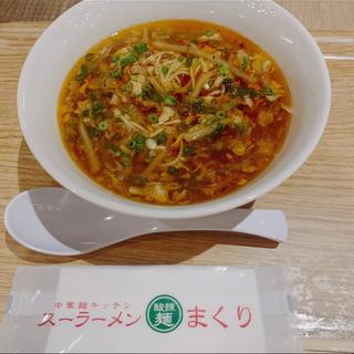 酸辣麺(スーラーメン)(中華麺キッチンまくり＋中華居酒屋まくり)