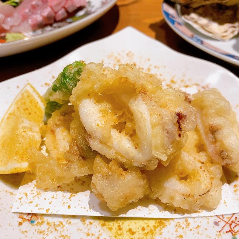 剣先イカ天ぷら　カラスミがけ(料理や 万ぷく)