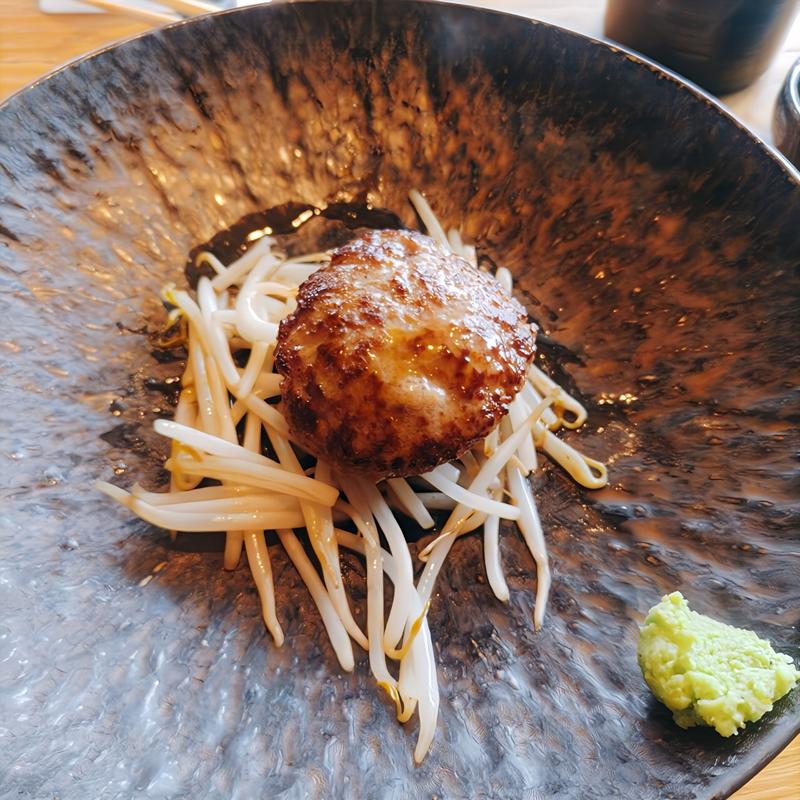 黒毛和牛100%ハンバーグ（70g）(ニュー松坂 新宿店)