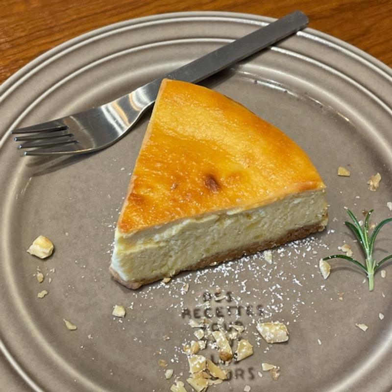 さつまいもチーズケーキ(CAFE&BAKE PERCH(パーチ))