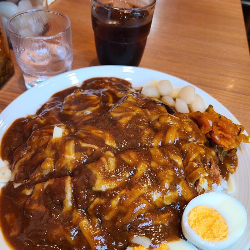 カツカレー 茄子 チーズ ゆで卵(カレーハウス キラリ )