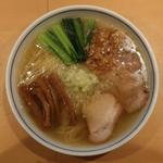 塩らぁ麺(らぁ麺すぎ本)