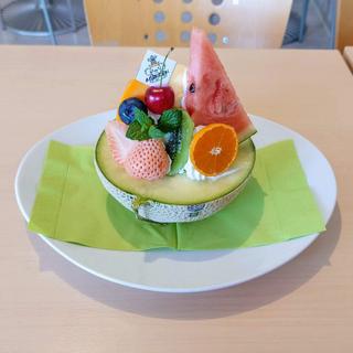 贅沢静岡クラウンメロンのパフェ(ﾊﾟﾌｪとｸﾚｰﾌﾟのお店 ぶどうの木)