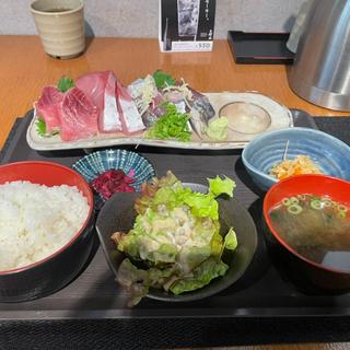 刺身定食(仕立屋 港南台バーズ店)