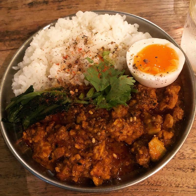 豚と鶏軟骨のスパイシーキーマカレー(スパイスと酒 ルーデンス)