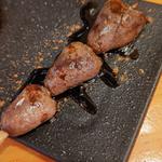 丸ハツコンフィ(バルサミコ&五香粉)(串焼き。ビストロガブリ 野毛一番街店)
