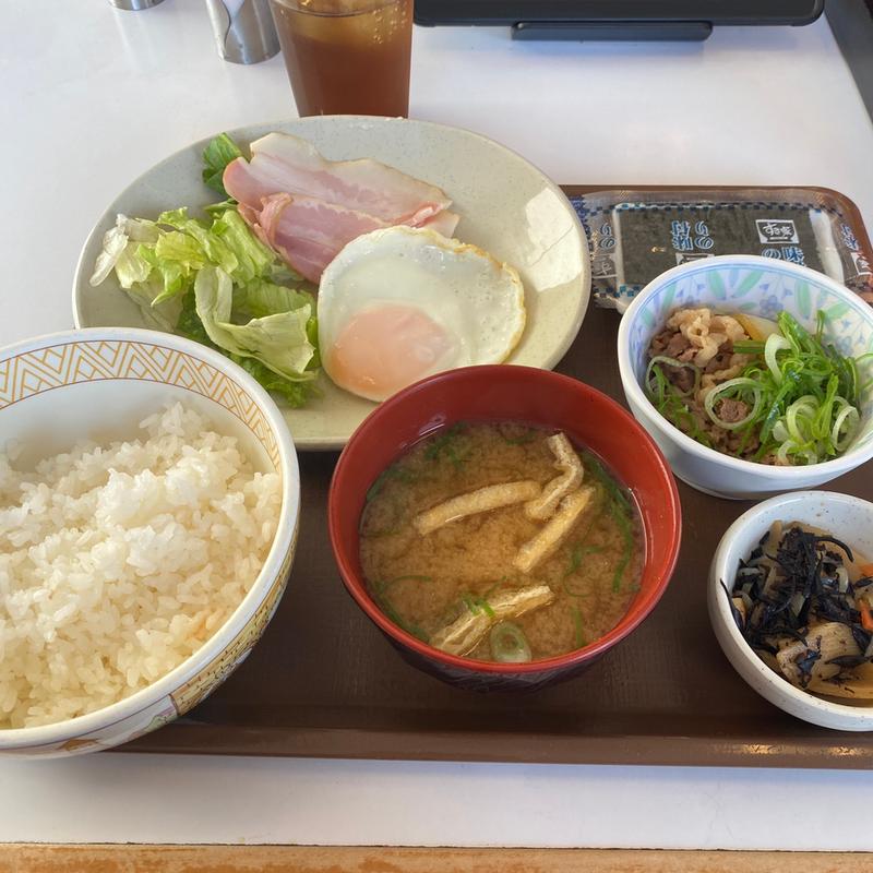 牛小鉢ベーコンエッグ朝食(すき家 富士柚木店 )