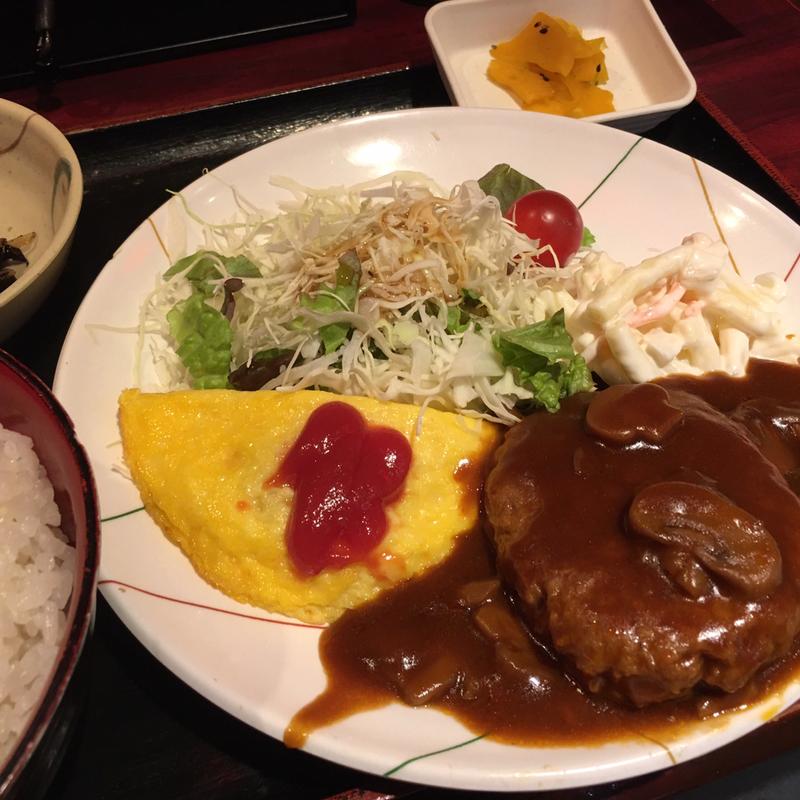 ハンバーグ定食(海鮮和風居酒屋 まどもあぜる 本町店)