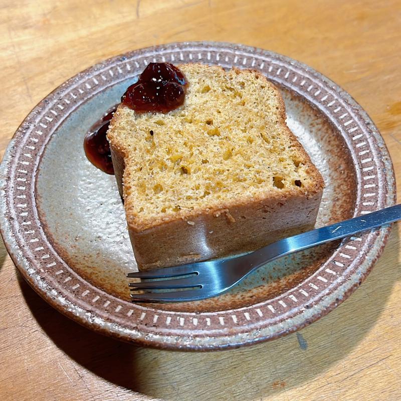 プレーンパウンド　いちごジャム付(KIRI CAFE)