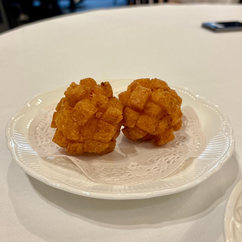 海老すり身の揚げ団子(2個)(家全七福酒家 Seventh Son)