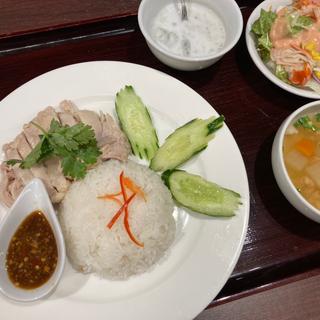 A:タイチキンライス(ジャスミン タイ 池袋サンシャインシティ店)