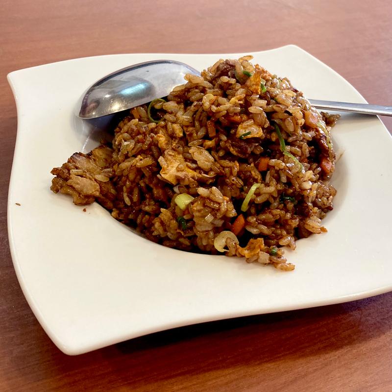 黒チャーハン(本格中国料理 龍華軒)