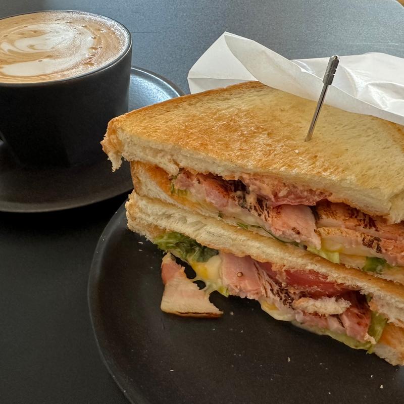 BLTサンドウィッチ(R.G.S. COFFEE CLUB)