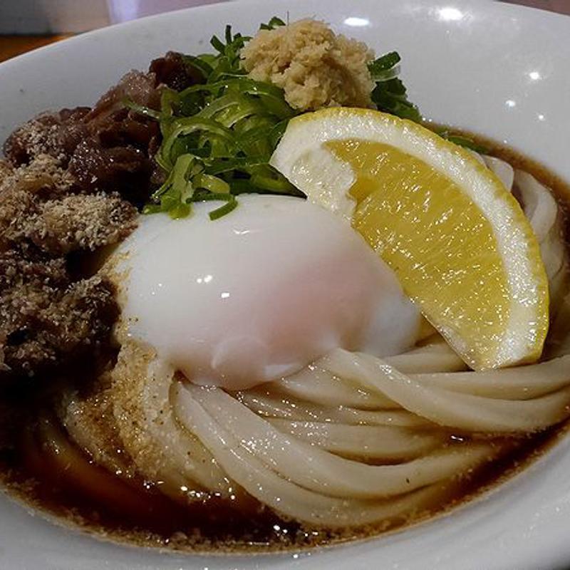 肉玉ぶっかけ(空飛ぶうどん やまぶき家)