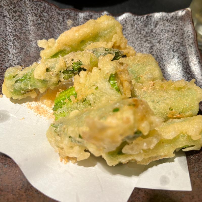 アスパラ天ぷら(酒肴えんみや)