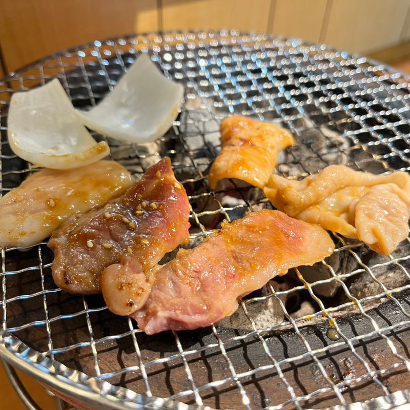 しちりんランチ（豚サガリとホルモン）(まるます )