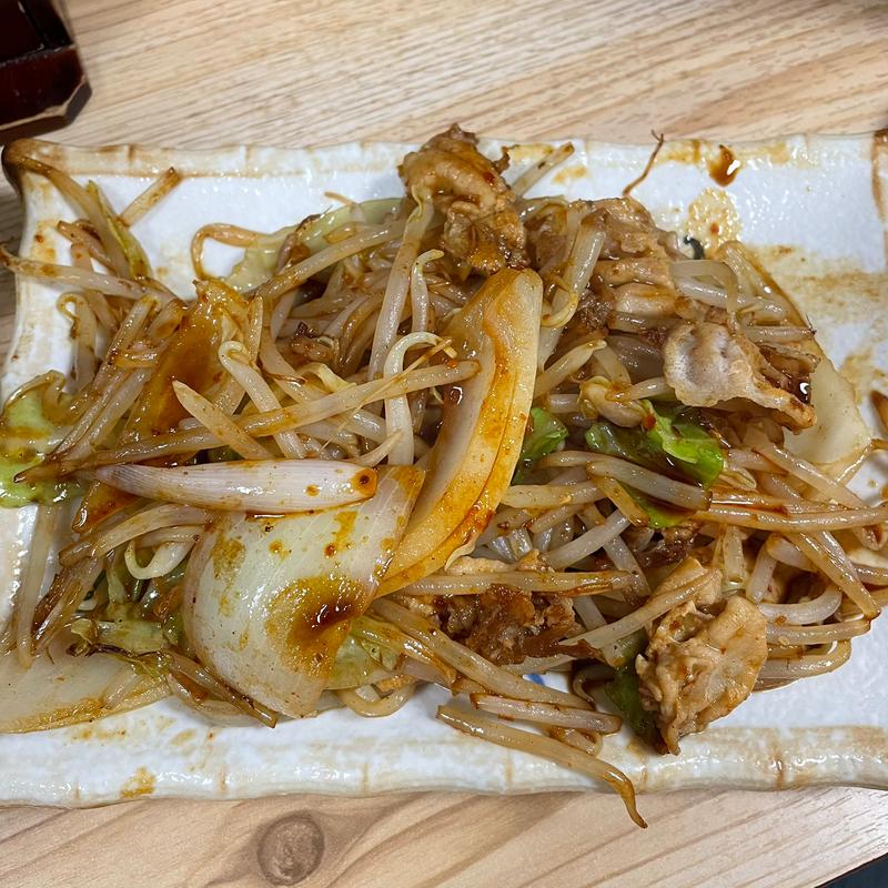 鉄板回鍋肉(大衆酒場 酒呑んで飯食って蛙之介 溝の口店)