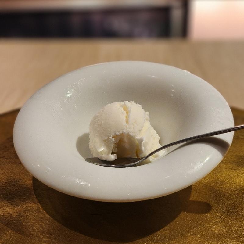 ココナッツミルクアイス(肉寿司 イタリアンバル 閂 心斎橋店)