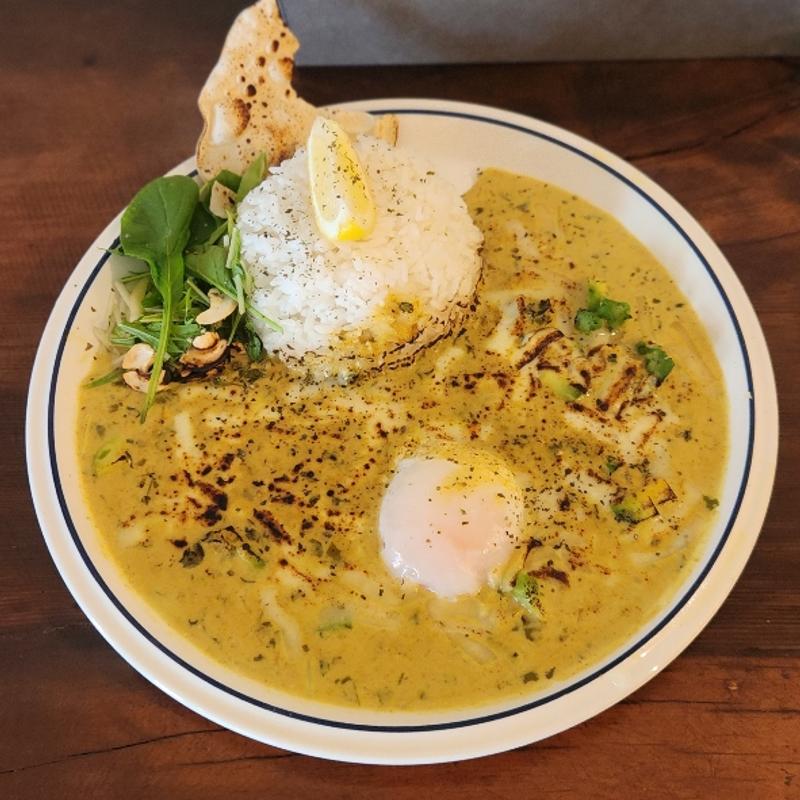 アボカドチーズ 温泉卵(ヨバレヤ)