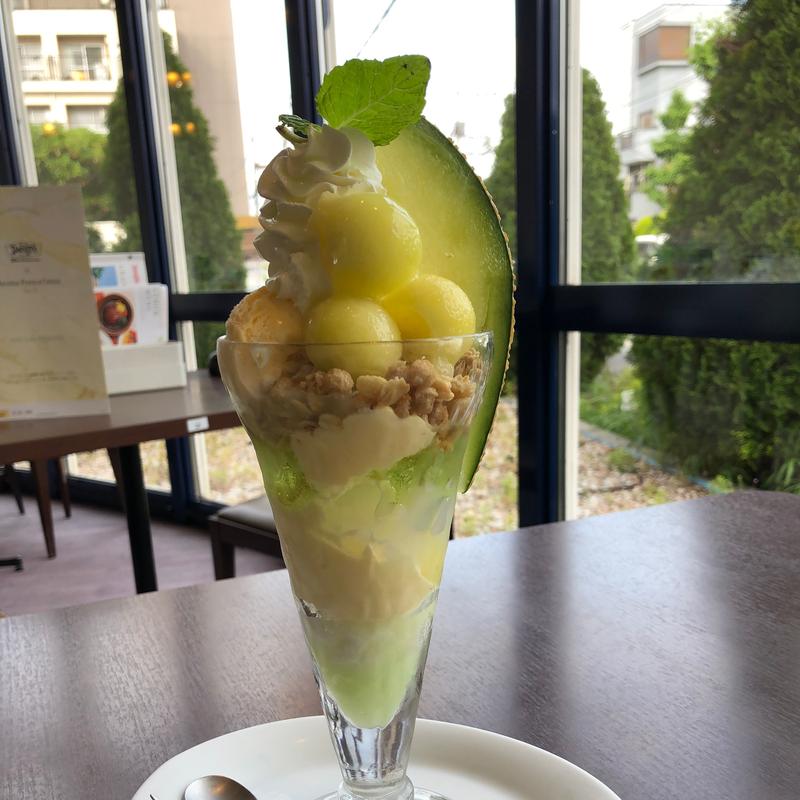 マスクメロンのザ・サンデー(デニーズ 川口元郷店)