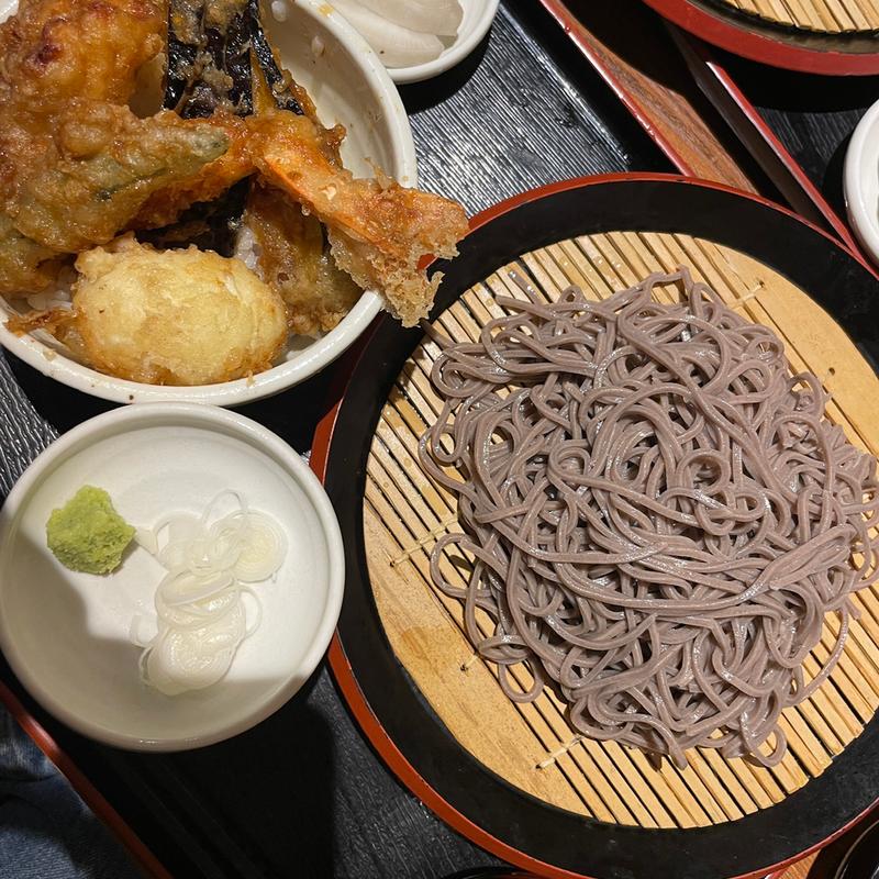 季節の天ぷらセット(浅草割烹天とよ神保町店)