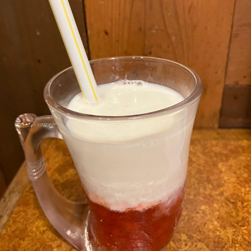 イチゴミルク(びっくりドンキー 豊橋藤沢店)