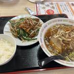 鶏の辛子炒め(中国料理 豊龍園 尾張旭店)