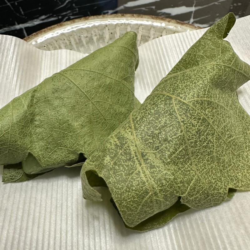 柏もち こしあん粒あん(御菓子司 みよしの )